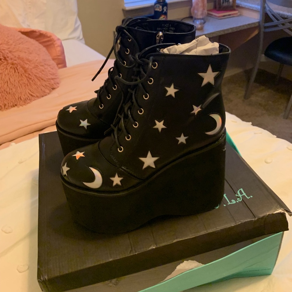 PLATFORM RAVE/FESTIVAL BOOTS